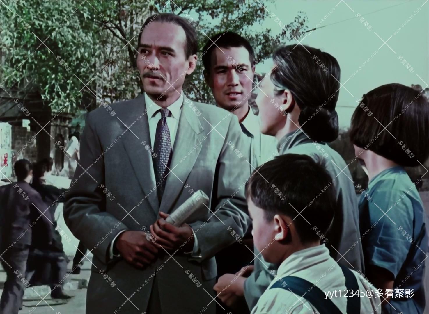 革命家庭[1960] Iris2.mkv_20260809_164437.709.jpg