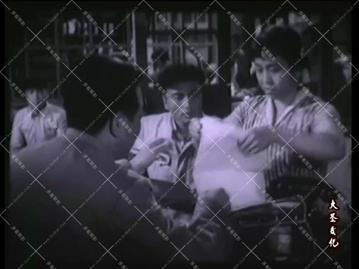 服务员.mp4_002953.047.jpg
